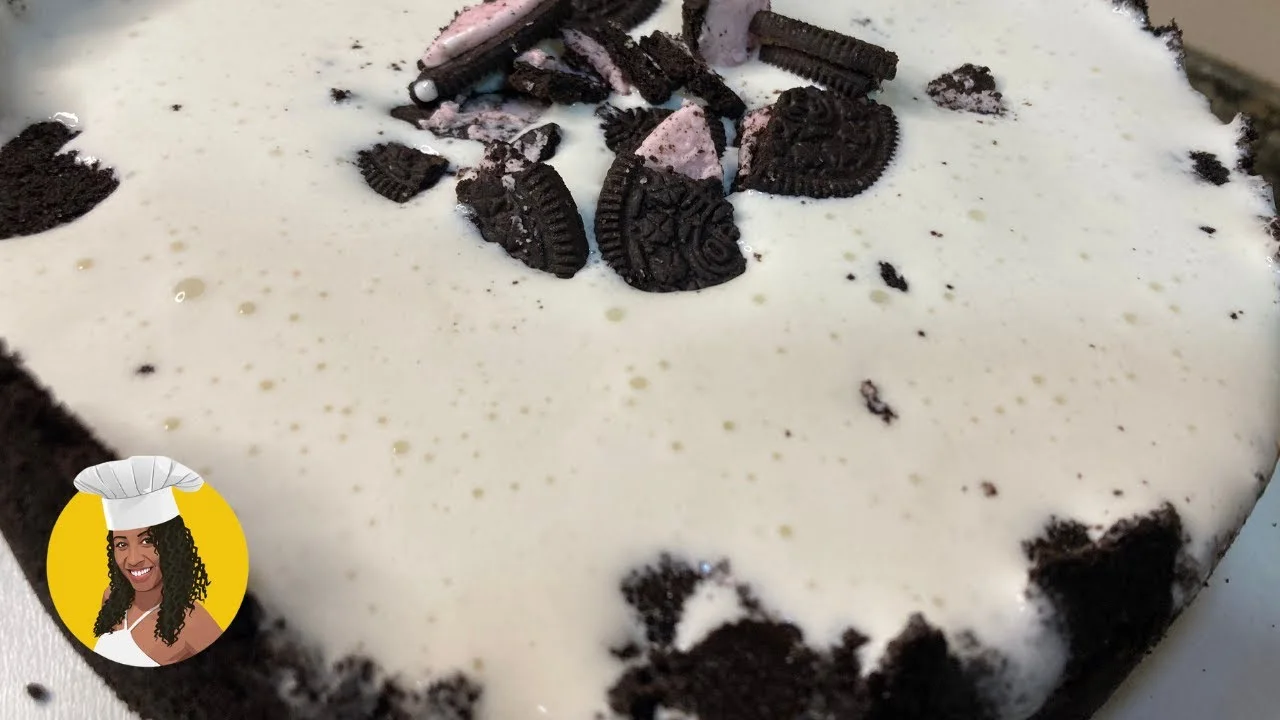 Aprenda a fazer Torta de Oreo cremosa e irresistível! Uma sobremesa fácil, cheia de sabor...