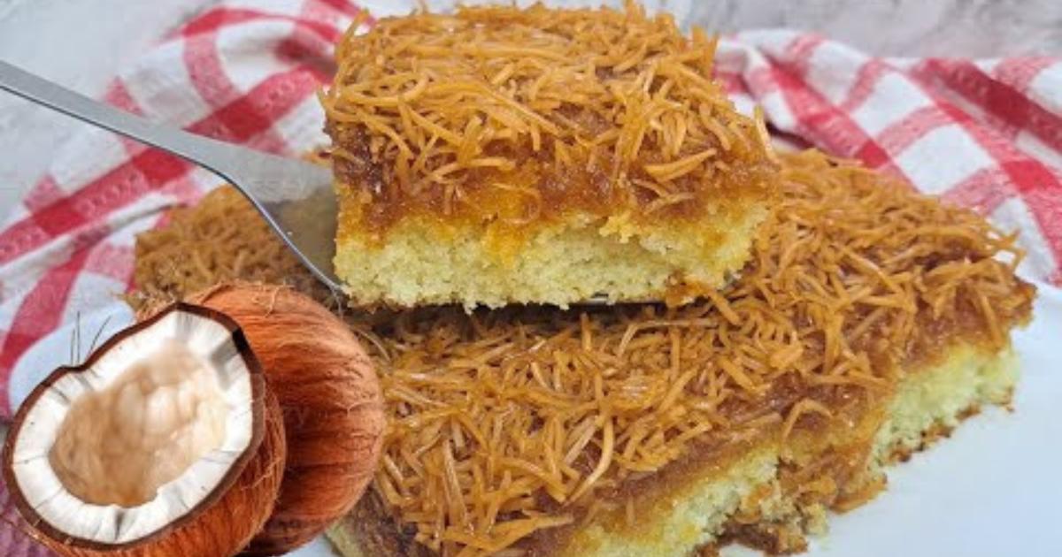 Bolo de coco invertido com calda caramelizada e massa super fofinha....