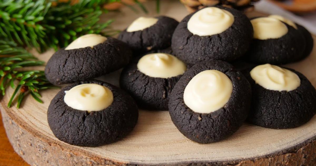 Receita rápida de biscoitos estilo Oreo sem ovos....