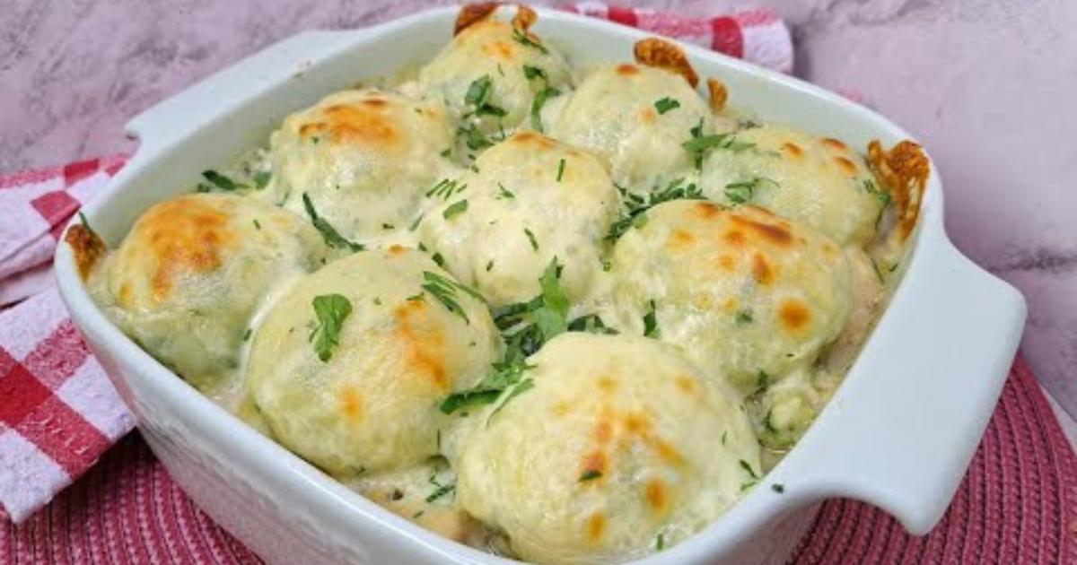 Receita de Frango Cremoso com Brócolis e Batatas que Derrete na Boca