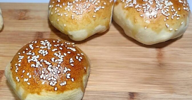 Lanche: Hamburgão Forno Caseiro Suculento Delicioso