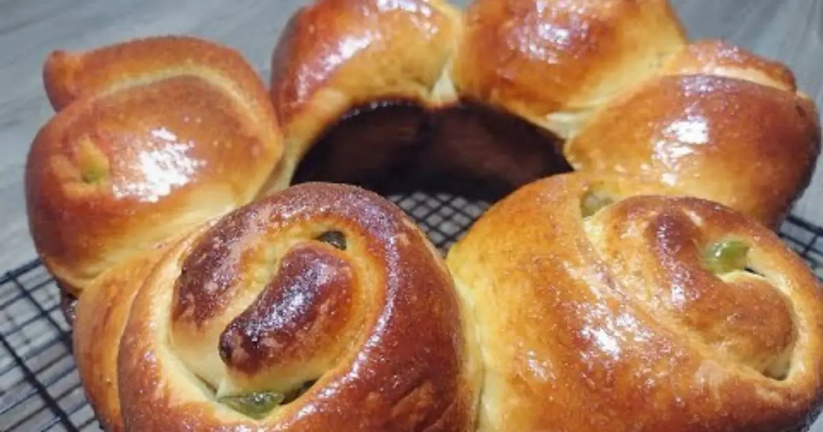 A Rosca de Frutas Tradicional da Rainha Fácil é perfeita para o café da tarde,...