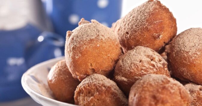 Bolos: Bolinho de Chuva com Sabor Cappuccino Delicioso
