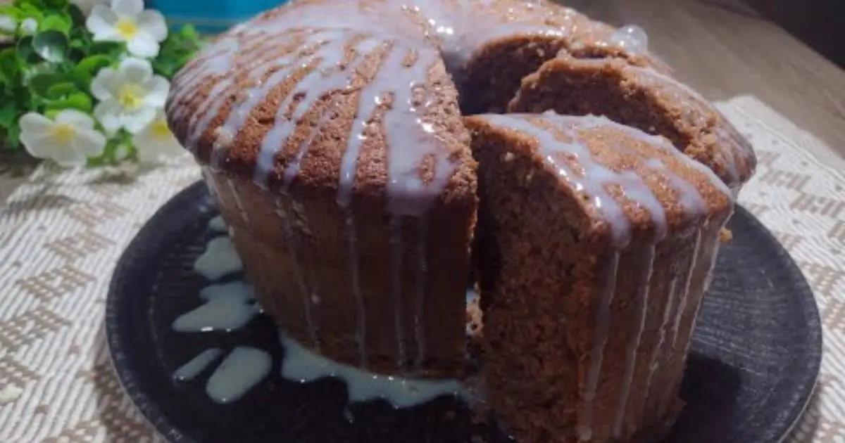 Bolo de Coca-Cola Fofinho Muito Fácil é a receita perfeita para quem quer surpreender com...