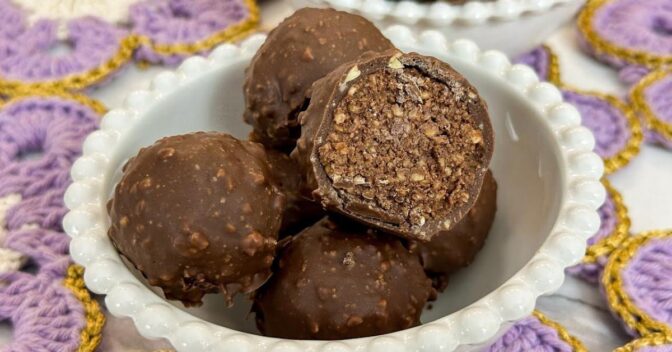 Sobremesas: Esse Ferrero Rocher Caseiro de 4 Ingredientes Vai Te Surpreender