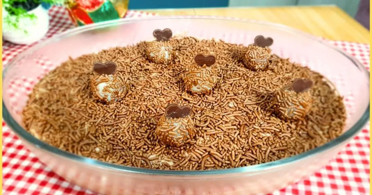 Um mousse de brigadeiro sem gelatina, leve, cremoso e fácil de fazer....