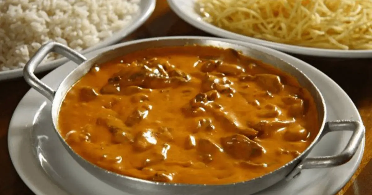 Estrogonofe de Carne Cremoso com Molho Simples é uma receita clássica, prática e cheia de...