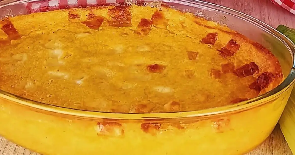 A Pamonha Cremosa de Forno com Queijo Delicioso é fácil de preparar, rende bem e...