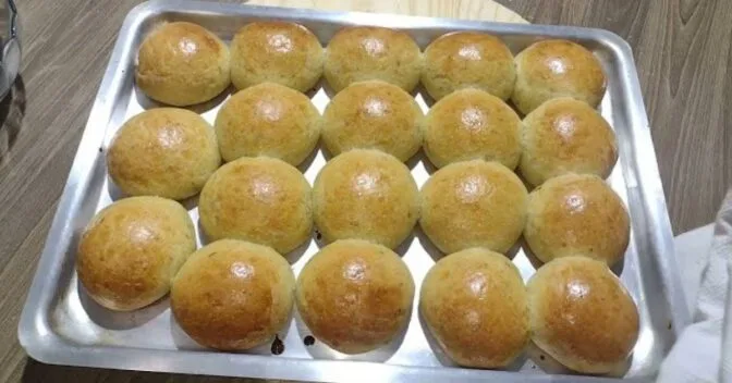 Pães: Pão de Cebola com Ervas no Liquidificador