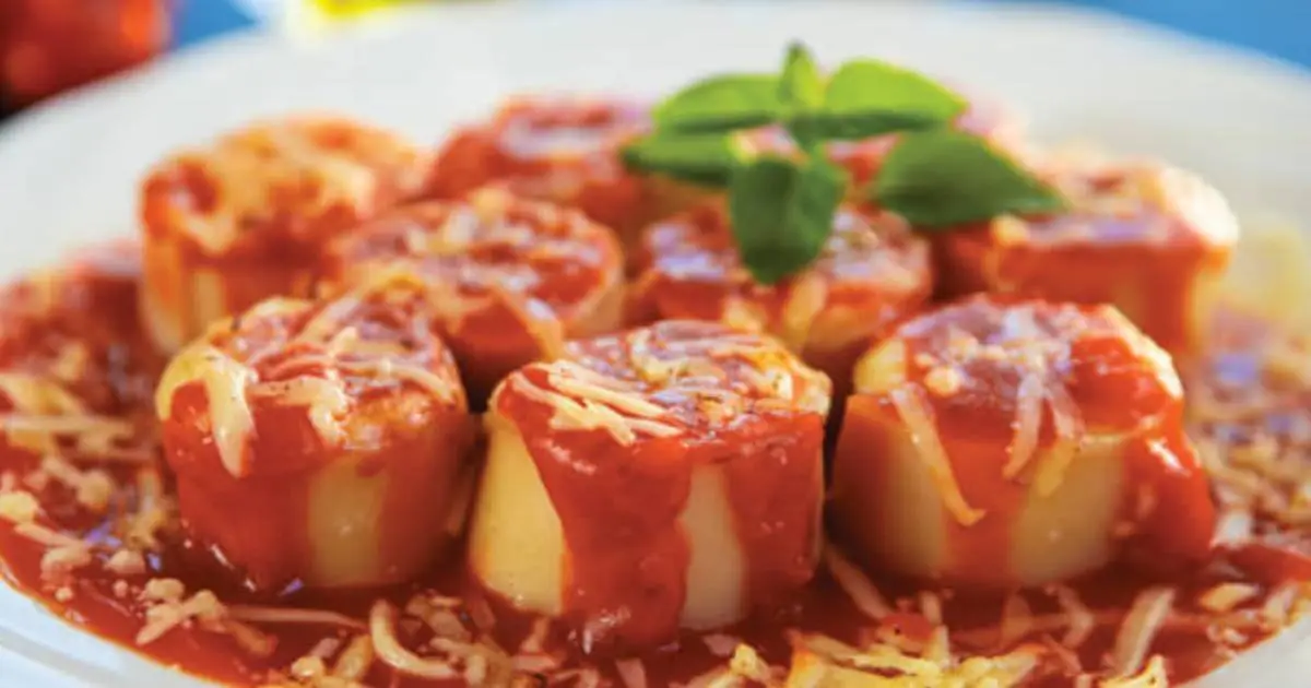 Aprenda a fazer o Rondelli Recheado com Carne Moída Deliciosa usando massa de pastel. Receita...