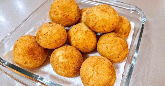 Lanche: Salgado Frito Sequinho e Recheado