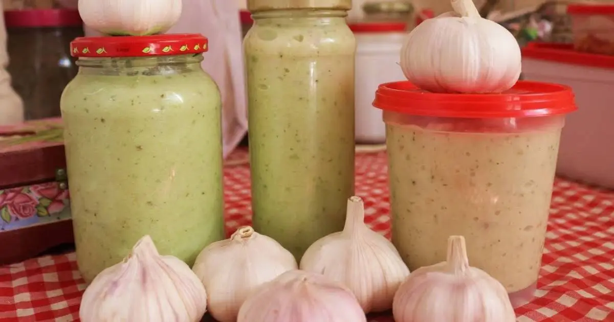 Tempero Pronto Caseiro Alho Sal e Óleo prático e fácil de fazer, ideal para agilizar...