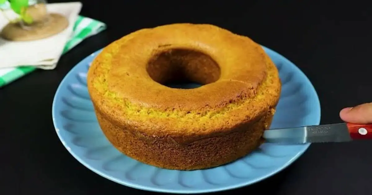 Bolo de Abacate Econômico Fácil e Delicioso, receita leve e saudável para qualquer momento. Veja...