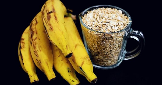 Bolos: Bolo de Banana Aveia Café da Manhã Fácil