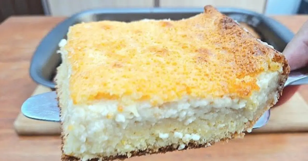 Bolo cremoso de milho fácil com milho de latinha....
