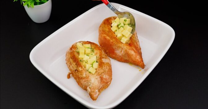 Aves: Filé de Frango Recheado com Queijo Derretido