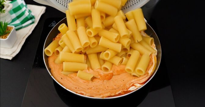 Massas: Macarrão Cremoso com Toque de Chef Delicioso