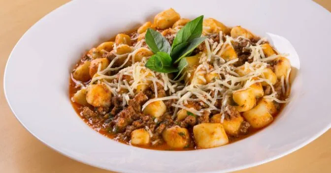 Massas: Nhoque de Batata Caseiro Estilo Cantina Italiana
