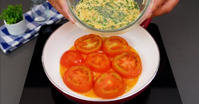 Lanche: Ovos com Tomate e Presunto Derretido Surpreendente