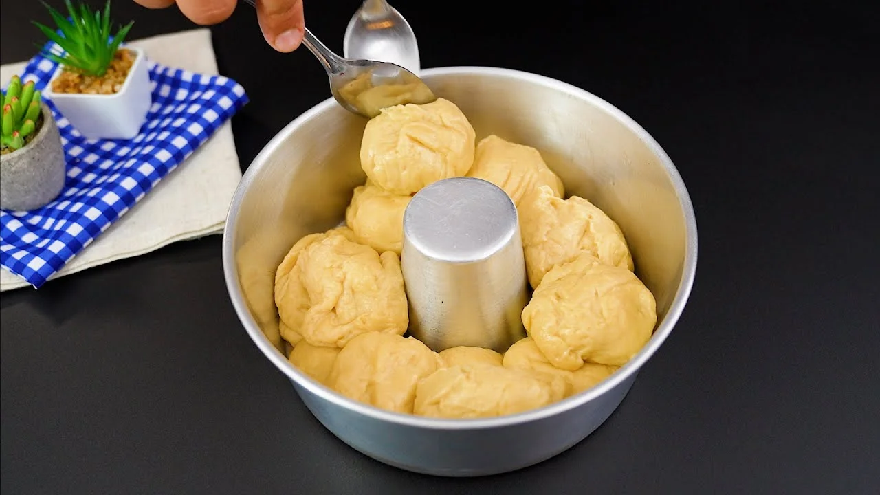 Pão Caseiro Sem Sovar Quentinho e Delicioso é fácil, rápido e econômico, perfeito para lanches...