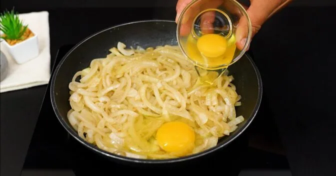 Saudável: Receita Cebola Com Ovos Super Irresistível