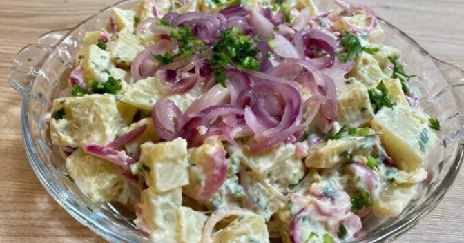 Saladas: Salada de Batata Doce Com Bacon e Ovo
