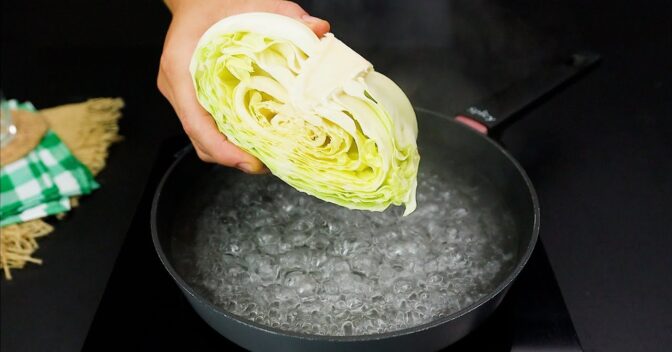 Saladas: Salada de Repolho Colorida Cousada com Maionese