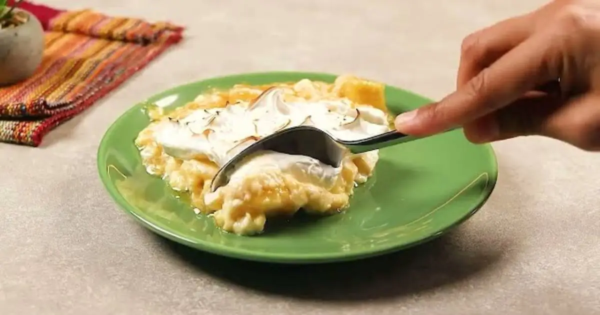 A Sobremesa de Banana Caramelo Creme Branco Deliciosa é cremosa e fácil de fazer. Veja...