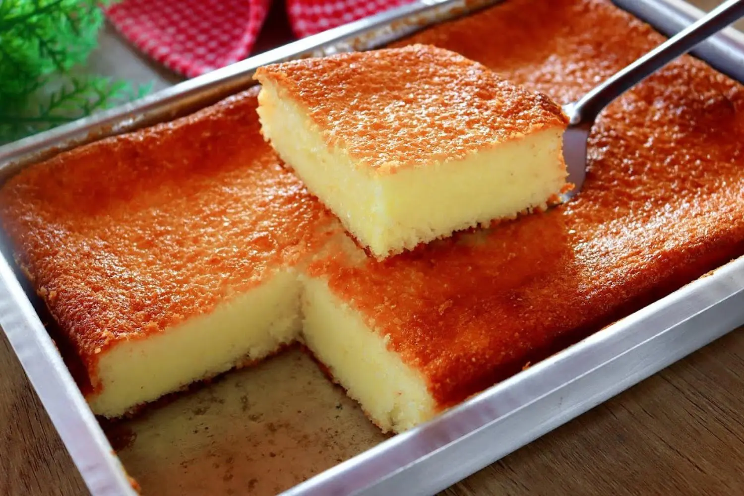 Bolo leve, sem farinha e sem amido, feito com arroz cru hidratado....