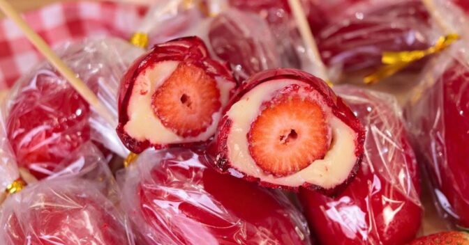 Doces: Bombom de Morango Caramelizado Tá Bombando