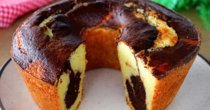 Bolos: Esse Bolo Mesclado Fofinho Vai Virar Seu Novo Favorito no Café