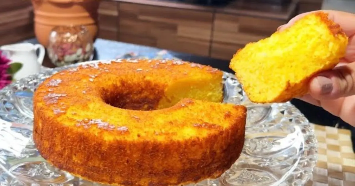 Bolo caseiro sem trigo, feito com leite em pó e fubá. Simples e saboroso!...