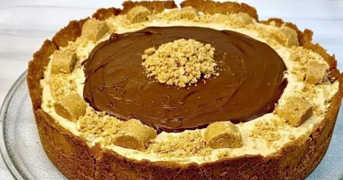Sobremesa de paçoca com base crocante e cobertura de Nutella....