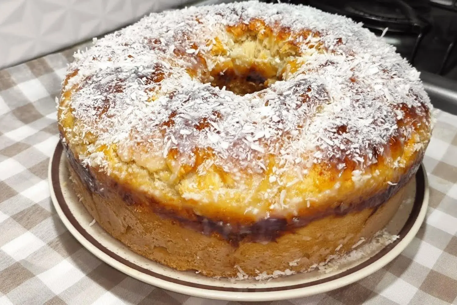 Pão fofinho sem sovar, com cobertura doce irresistível....