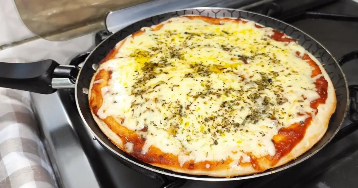 Oi, gente! Vânia aqui! No Vó Naoca de hoje eu vou te ensinar uma pizza...