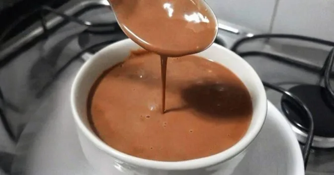 Bebidas: Chocolate Quente Cremoso Fácil Rápido e com Poucos Ingredientes