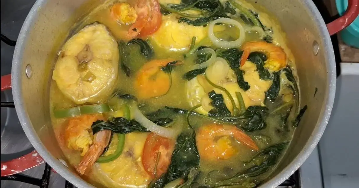 A moqueca paraense é uma versão amazônica da famosa moqueca, destacando-se pelos ingredientes típicos da...