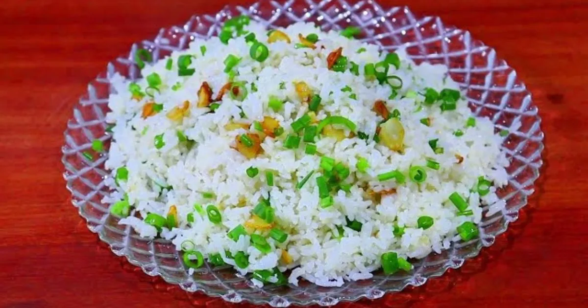 Receita de Arroz Alho e Óleo Simples e Rápido