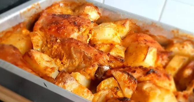 Aves: Aprenda a fazer Frango Assado com Batatas