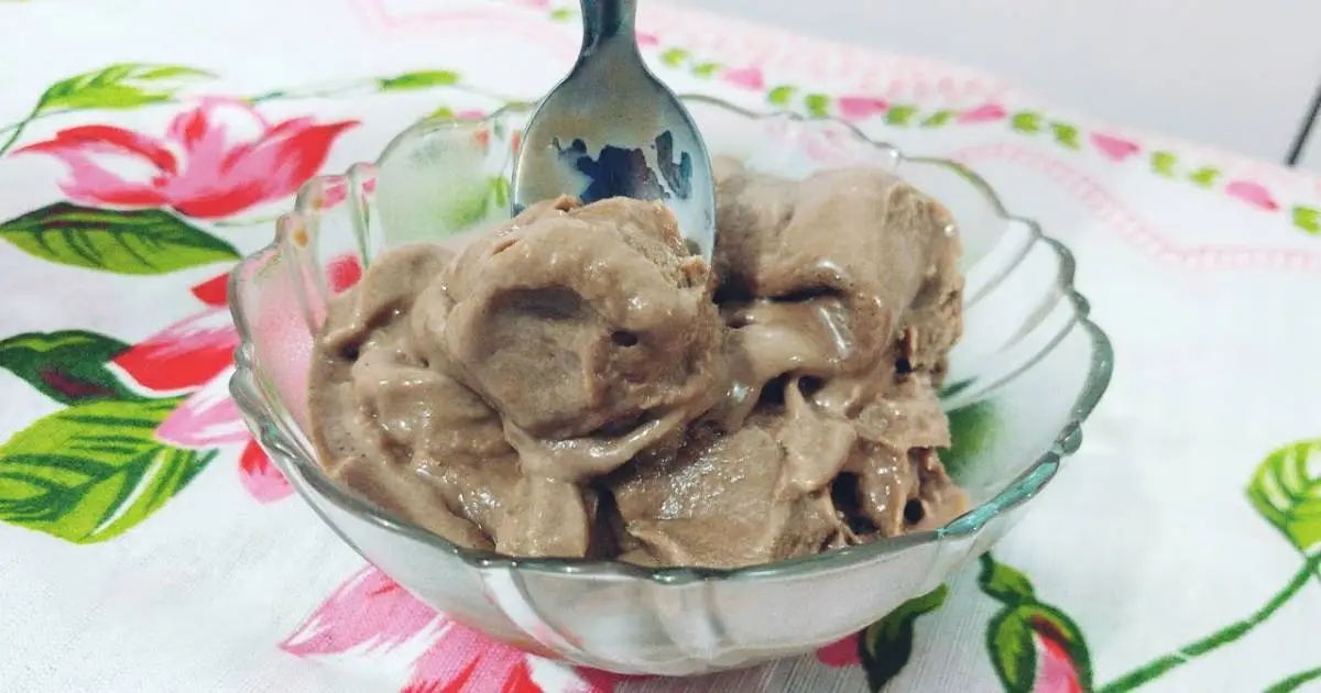 Descubra como fazer um delicioso Brigadeiro de Iogurte Gelado, uma sobremesa fácil, cremosa e perfeita...