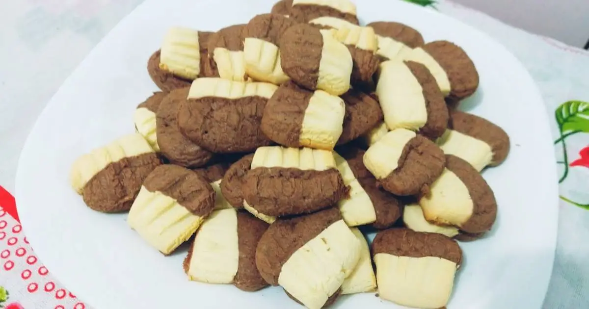 Aprenda a fazer deliciosos Sequilhos de Chocolate e Leite em Pó, biscoitinhos fáceis que derretem...