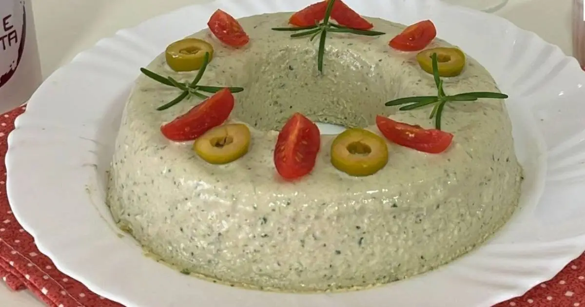 Aprenda a fazer mousse de azeitona cremosa e fácil de fazer, uma entrada sofisticada e...