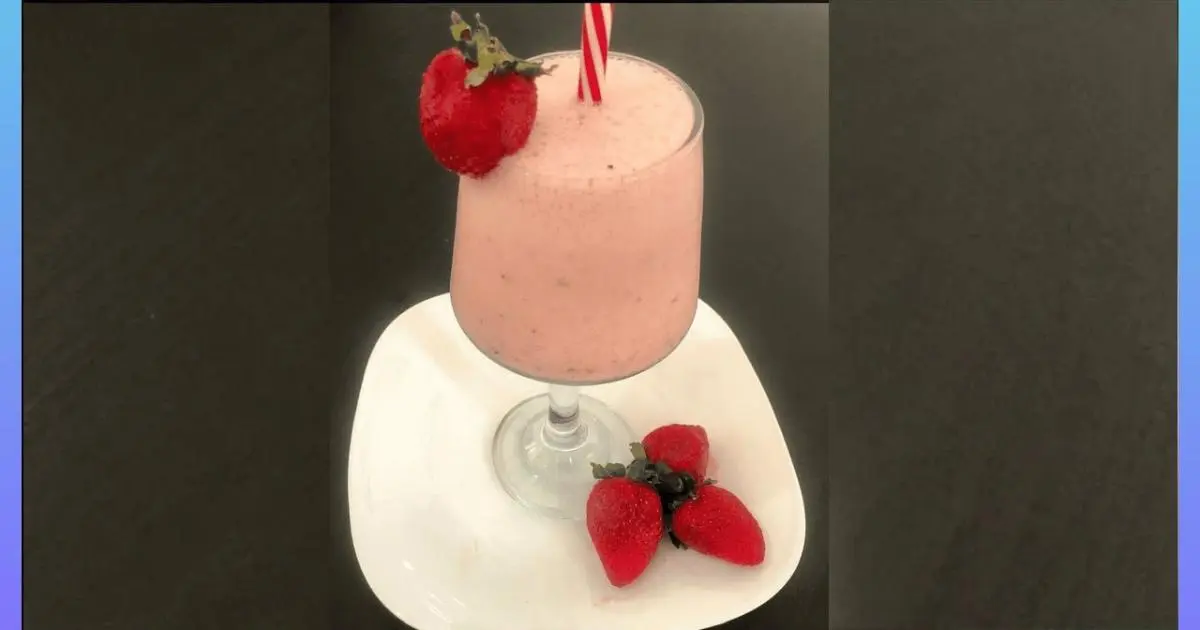 Aprenda a fazer uma batida de maracujá com morango refrescante e deliciosa para os dias...