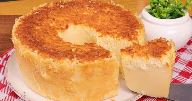 Bolos: Bolo Cremoso de Coco Sem Trigo