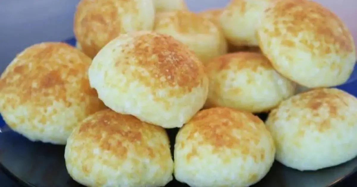 Aprenda a fazer pão de queijo com tapioca na Airfryer, uma receita fácil e deliciosa....