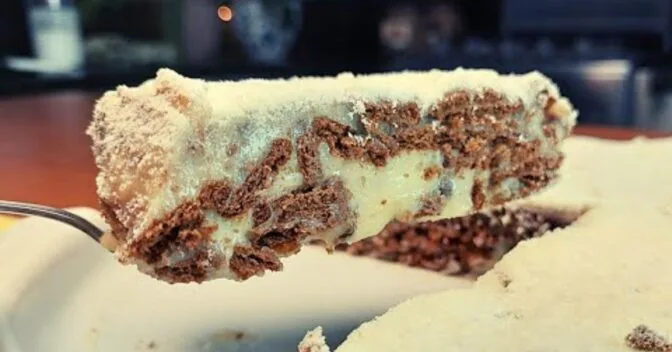 Tortas: Torta Palha Italiana Invertida de Leite Ninho com Bolacha de Chocolate