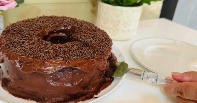 Bolos: Bolo Chocolatudo no Liquidificador