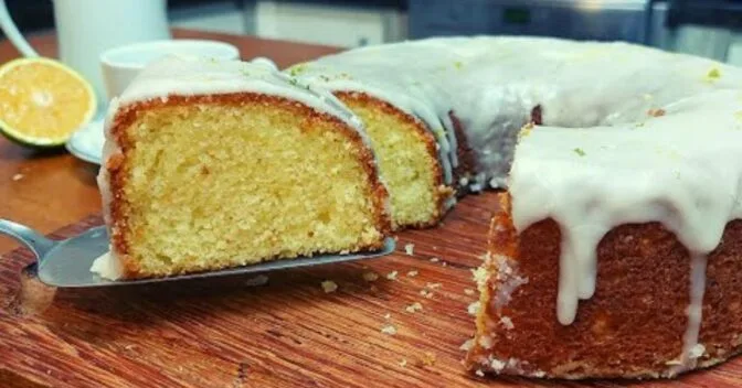 Bolos: Receita de Bolo de Laranja Fofinho Sem Liquidificador Que Derrete na Boca