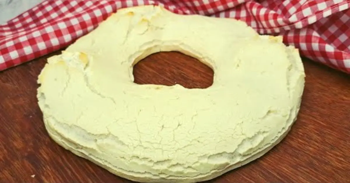 Descubra como fazer um delicioso donut de mandioca assado fácil e crocante....