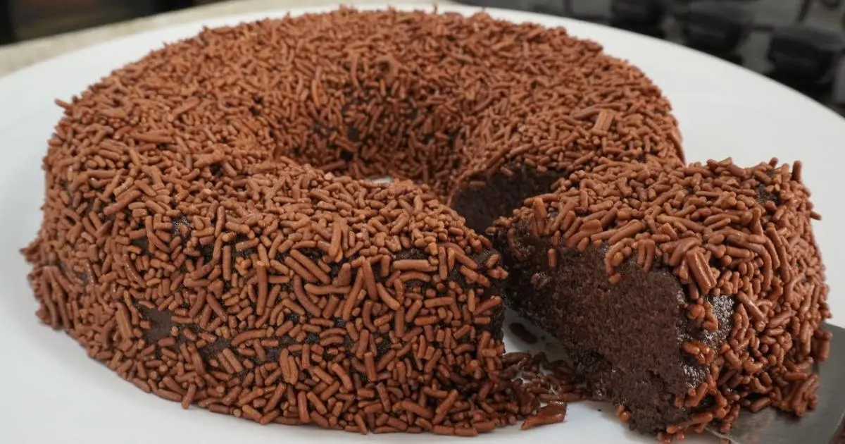 Aprenda a fazer o brigadeirão de forno clássico e perfeito....